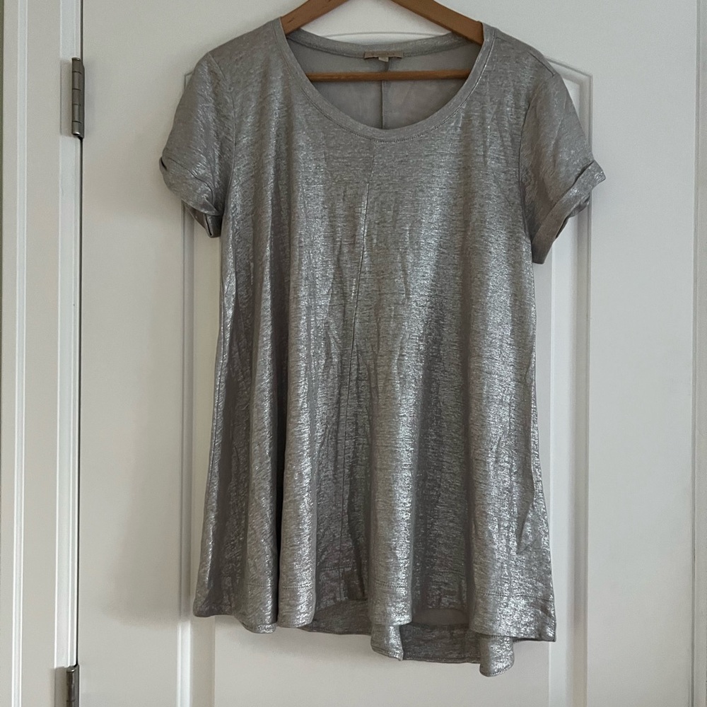 Bordeaux Shimmering Silver Short Sleeve Top